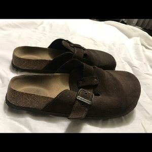 American Eagle Slip ons